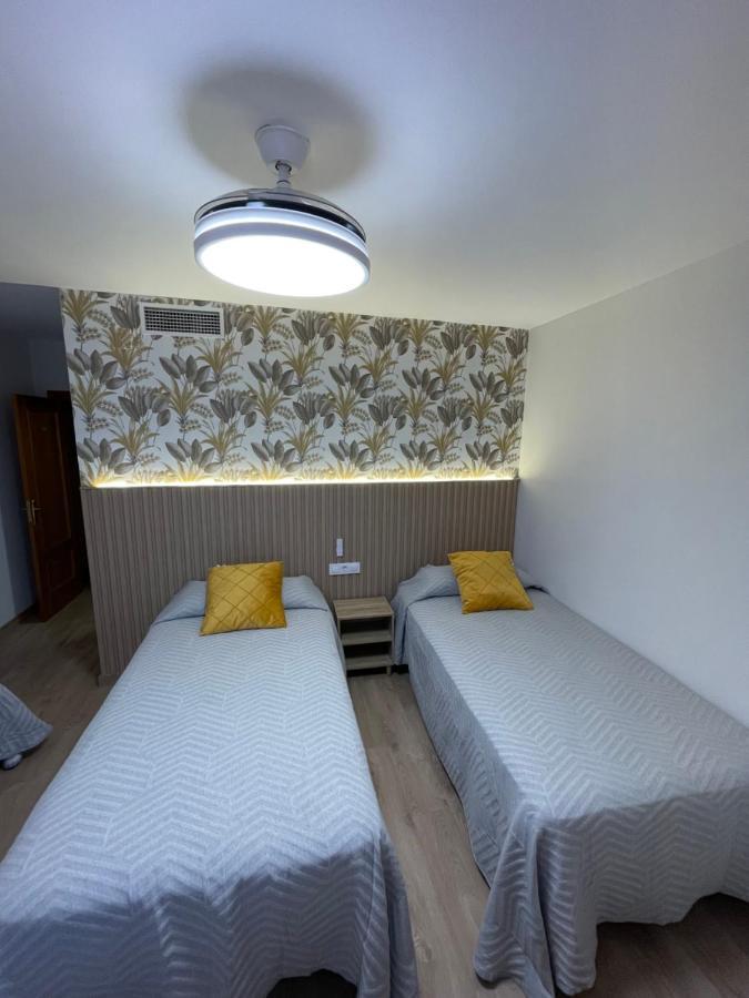 Hostal Calderon de la Barca Zalamea de la Serena Exterior foto